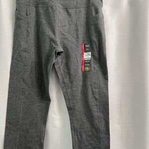 Women’s Capri Gray Leggings with Pockets
